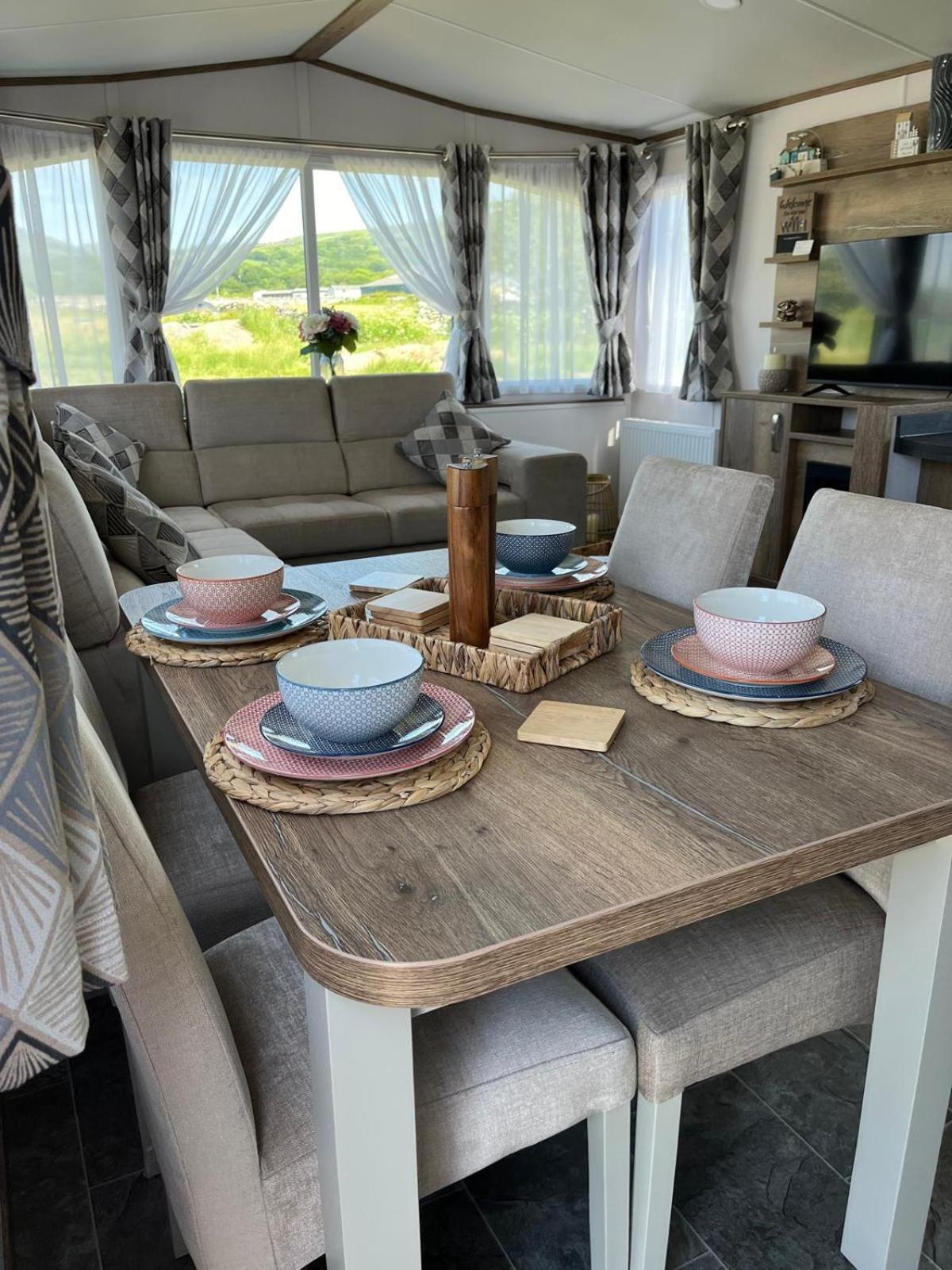 Visma Caravan Llanddwywe Экстерьер фото