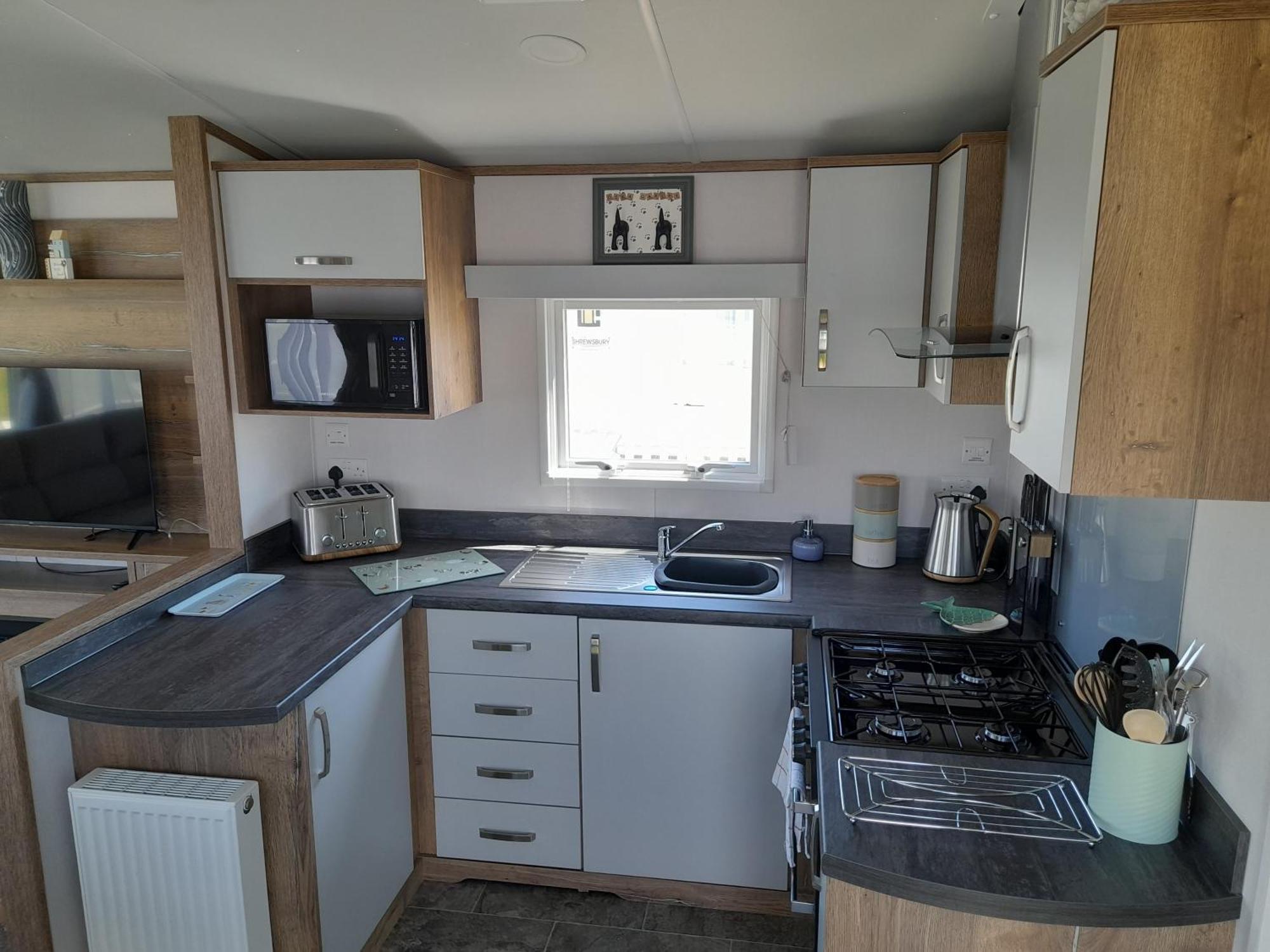 Visma Caravan Llanddwywe Экстерьер фото